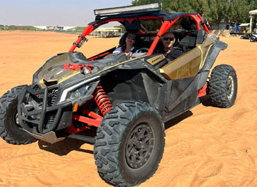 Dubai Can-Am buggy drive